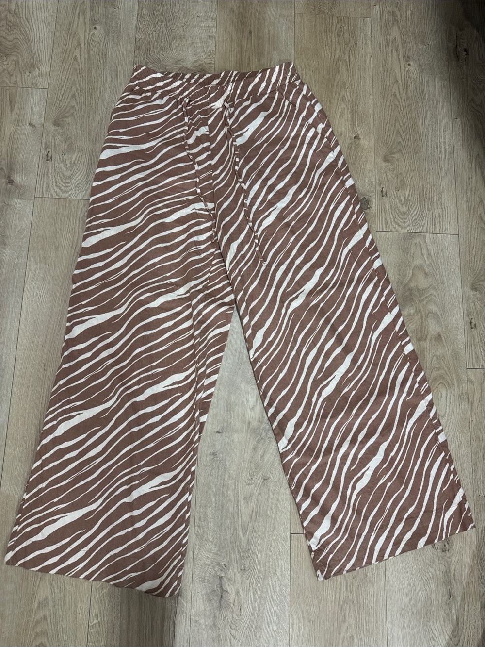 Linen Blend Zebra Stripe Wide Leg Pants in Brown and White
